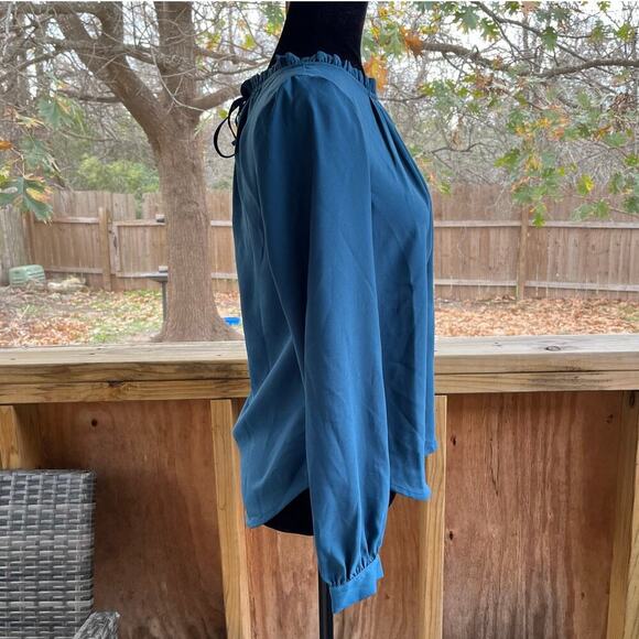 Ann Taylor Factory Women's Blue Tie Back Blouse Size XS. NEW - Picture 2 of 9